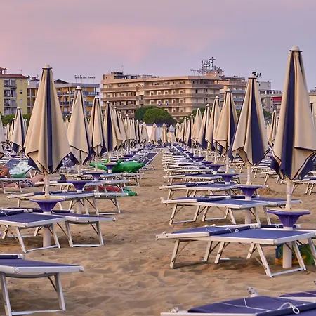 Apartamento Peaceful With A Huge Terrace - Beahost