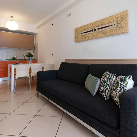 Peaceful With A Huge Terrace - Beahost דירה ביביונה